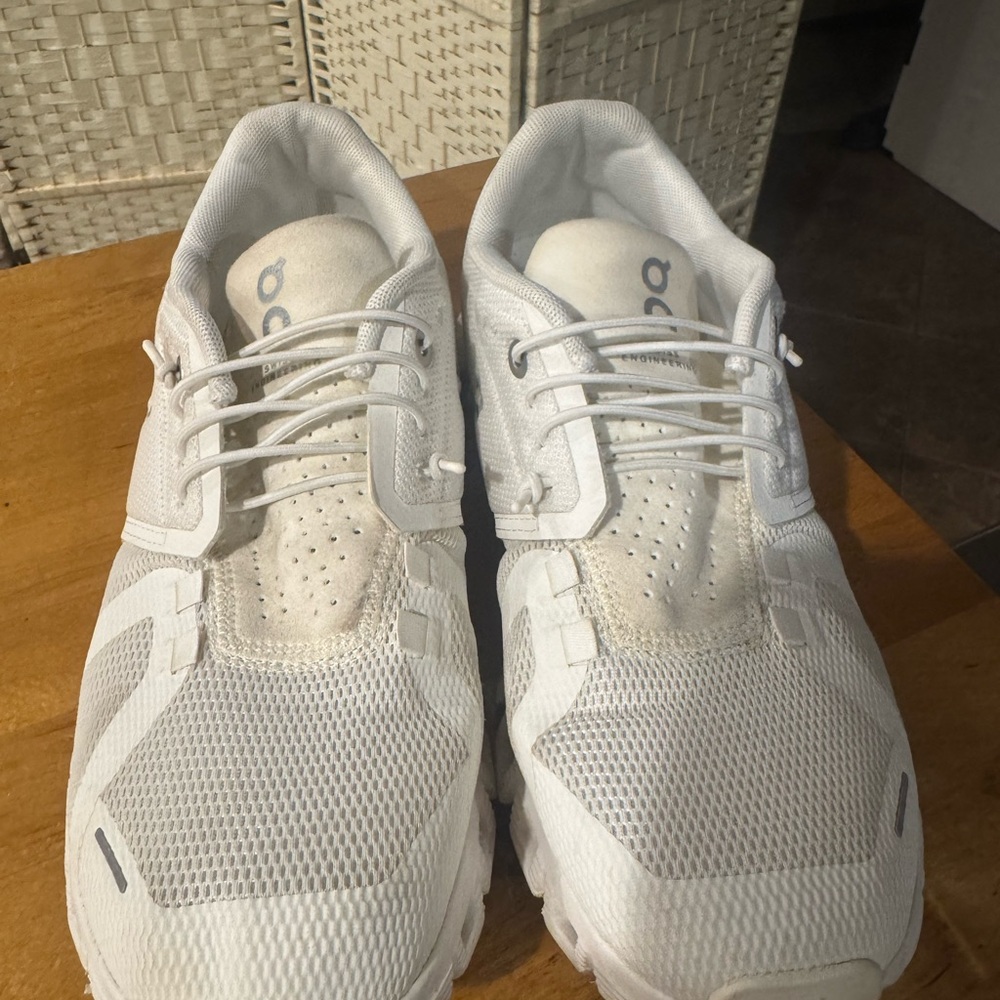 Cloud 6  White Athletic Shoes